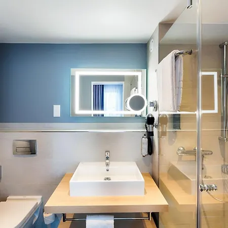 Premier Airport Hotel 3*