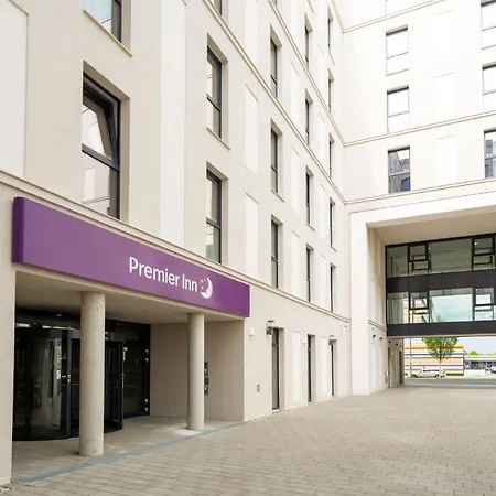 Premier Airport Hotel 3*