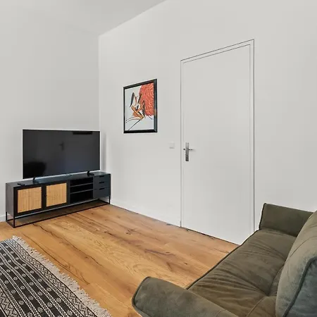 Daire The Strassburger, Stylish 3 Bedroom In Downtown *