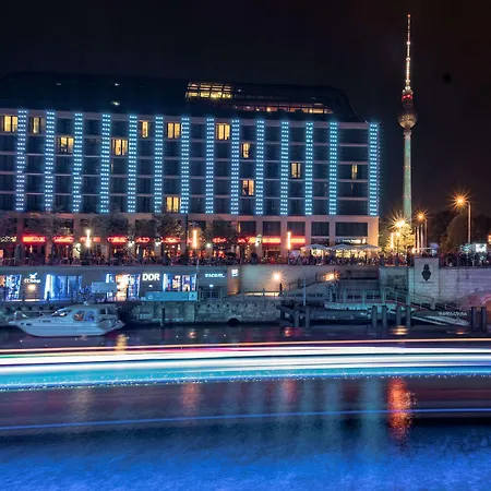Radisson Collection Hotel, Отель