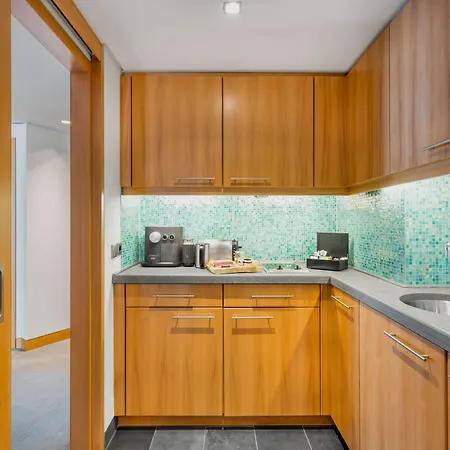 Radisson Collection Hotel, Отель