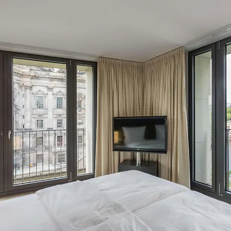Radisson Collection Hotel, Отель 5*
