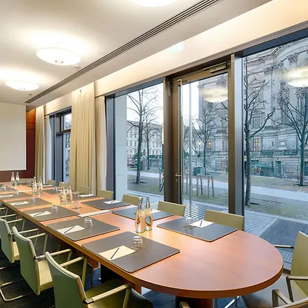 Radisson Collection Hotel, Отель