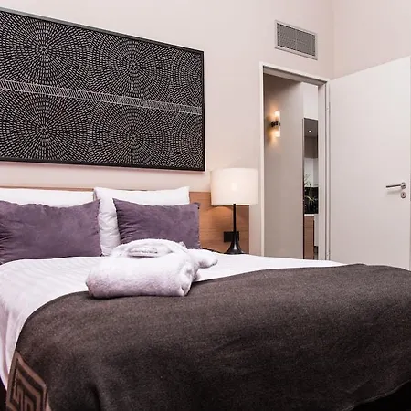 Adina Checkpoint Charlie Apartmanhotel 4*