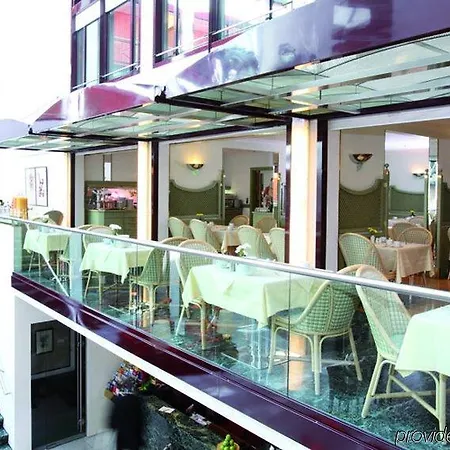 Living Grosser Kurfuerst Hotell Berlin