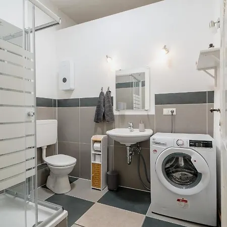 Cozy In Schoneberg - Perfect & Quiet Location Apartment