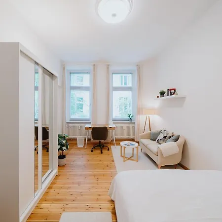 Cozy In Schoneberg - Perfect & Quiet Location *