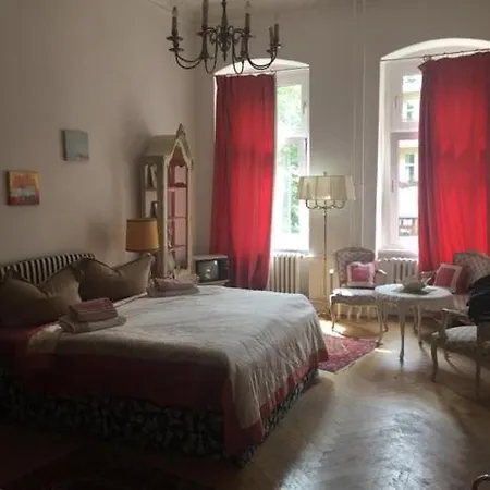 Kant Apartment