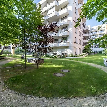 Modern In Mitte Apartman *