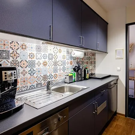 150 M² Unterkunft Mit Billard, Kicker & Parkplatz Apartment Berlin