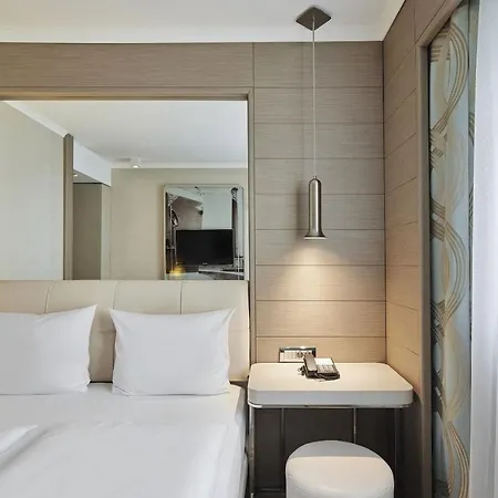 Titanic Comfort Mitte Hotel 3*