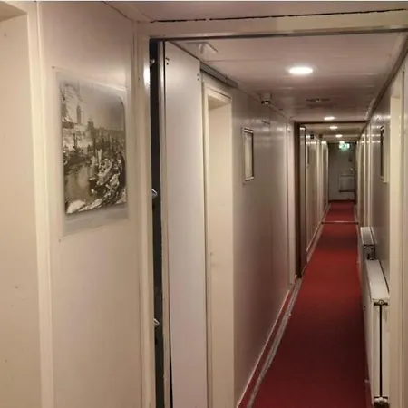 Отель Shipotel-berlin Gmbh, Shipotel Eastern & Shipotel Western Берлин
