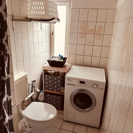 Accommodatie bij particulieren Artsy In Shared Flat - 5 Minutes From Schoenhauser Allee