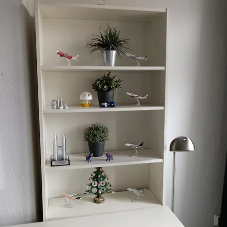 Private Bedroom Near Alexanderplatz In Sharing Homestay
