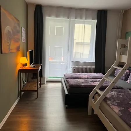 Pur - Fuer Bis Zu 12 Personen Appartement Berlijn