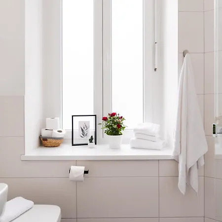 Apartment Exklusive Luxus-unterkunft In Mitte: 2 Apartments, 130m², Designer-moebel, Co2 Neutrale Reinigung