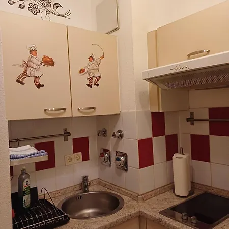 Business Apartment *