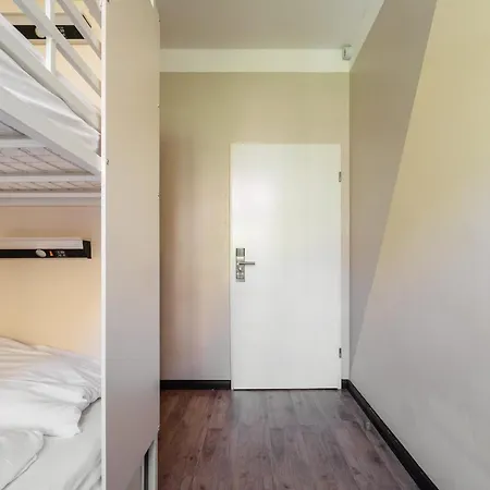 Hostel Eastseven *