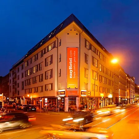 Hotel Easyhotel Hackescher Markt Berlino