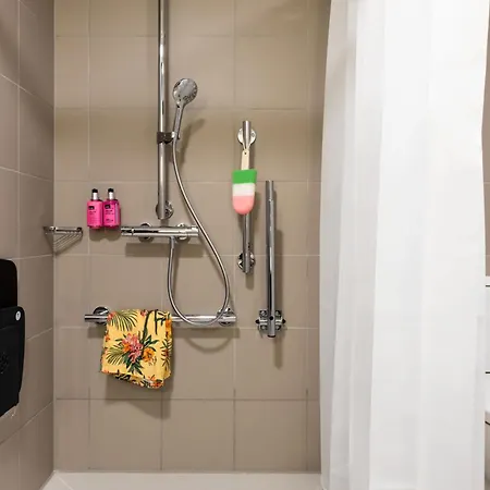 Moxy Ostbahnhof Hotel