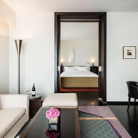 Grand Hyatt Hotel