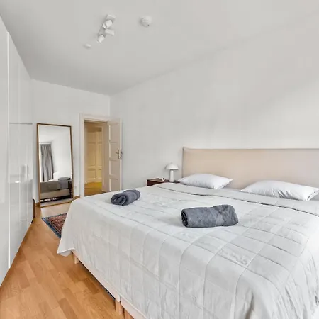 Stylish 120sqm In Berlin-mitte Apartament