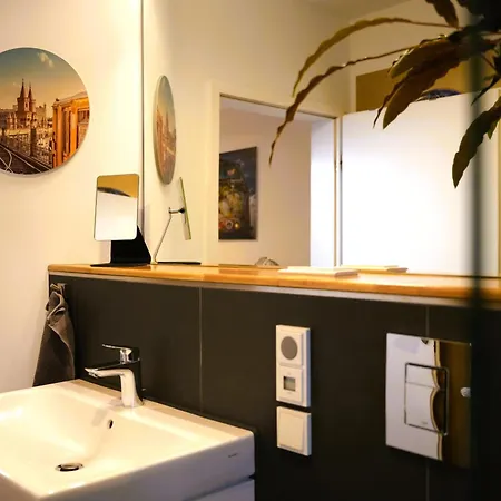 Apartment The Getaway / 80qm In Berlin's Historic Diplomatic Quarter Berlin