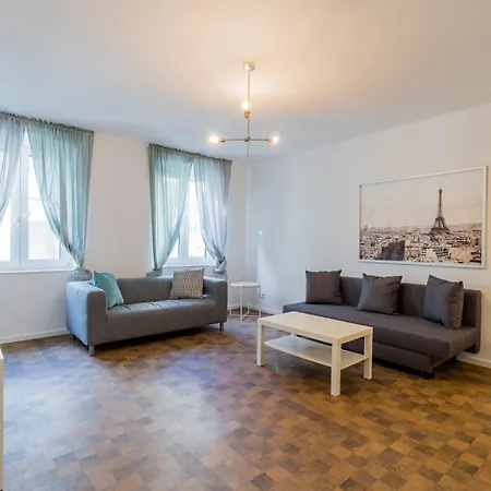 Nena Hermannplatz 3*