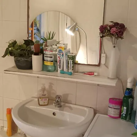 Private Bedroom Near Alexanderplatz In Sharing Homestay