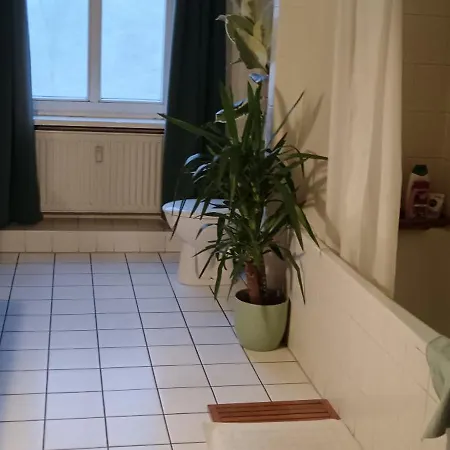 Private Bedroom Near Alexanderplatz In Sharing Homestay *