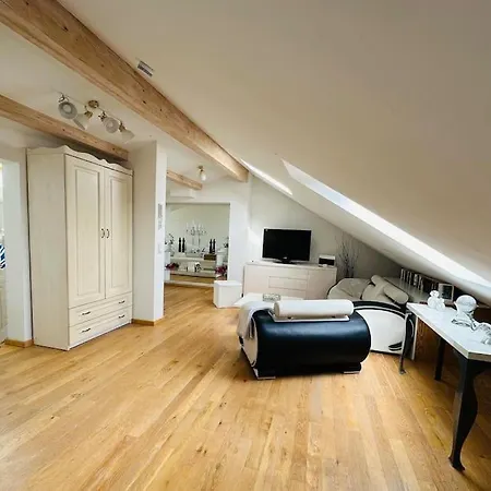 Schoene Dachgeschosswohnung Nahe Dem Mueggelsee Berlin