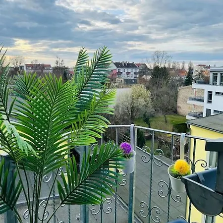 Schoene Dachgeschosswohnung Nahe Dem Mueggelsee Apartment