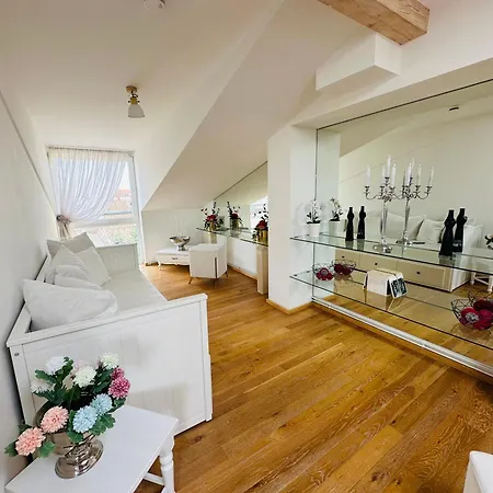 Apartment Schoene Dachgeschosswohnung Nahe Dem Mueggelsee