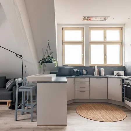 Apartment Mint Ueber Der Stadt Parken Kueche Wifi