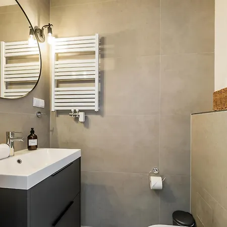 Luxurioese Design Apartments Mit Je 3 Schlafzimmern Apartamento Berlim