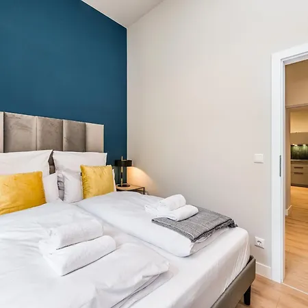 Luxurioese Design Apartments Mit Je 3 Schlafzimmern Berlim