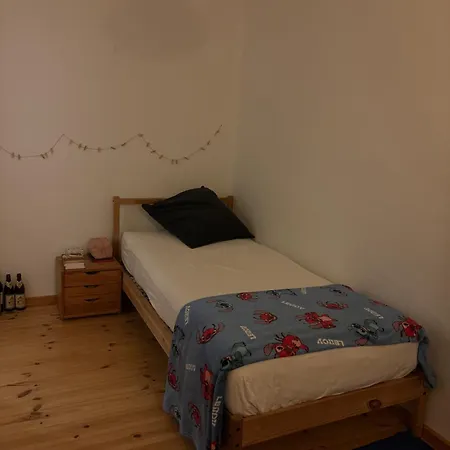 Δωμάτια σε οικογενειακή κατοικία Spacious And Well Equipped Private In An