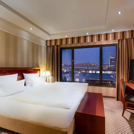 Hotel District 5*