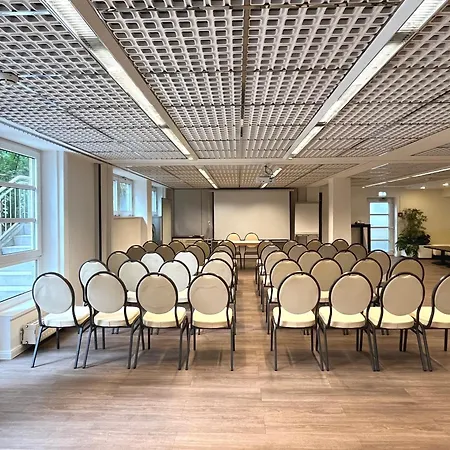 Senscity Spandau 3*