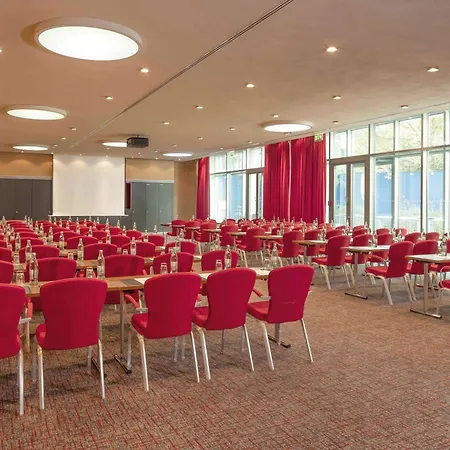 Moevenpick Am Potsdamer Platz Отель 4*