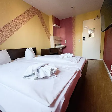 Holi 3* Berlin