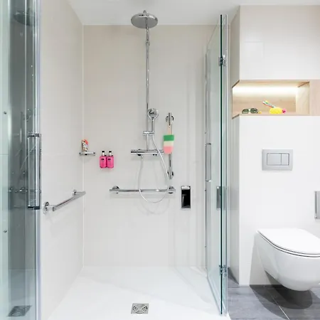 Moxy Ostbahnhof Hotel 4*