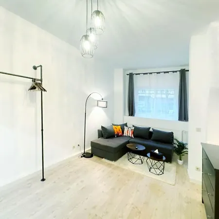 I Spacious Private In Heart Of Apartment *