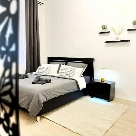 I Spacious Private In Heart Of Berlin