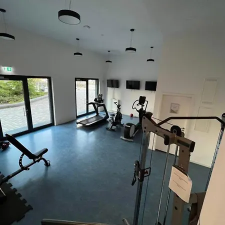 Modern In & Free Gym Access Berlín