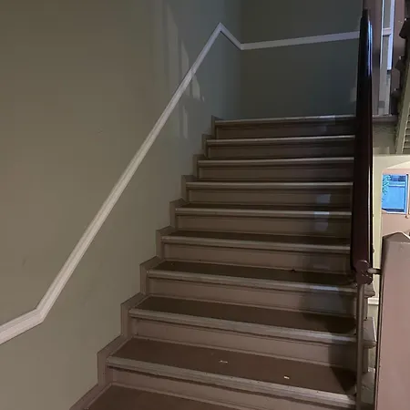 Schoenhouse Avenue - Digital Access Apartment