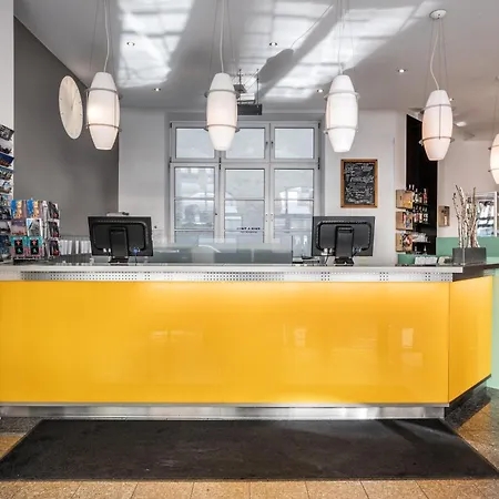 Garner - Checkpoint Charlie By Ihg Berlin