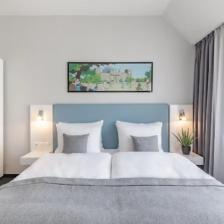 Garner - Checkpoint Charlie By Ihg 4*