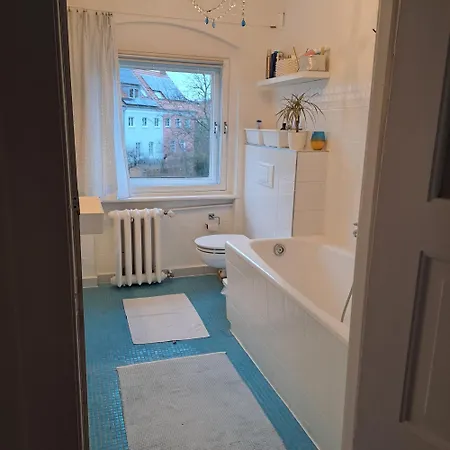 Spacious In Tempelhof Park Area Βερολίνο