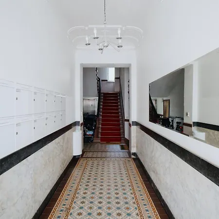 Homely - Center, Modern, Historical, Near Park Apartment *